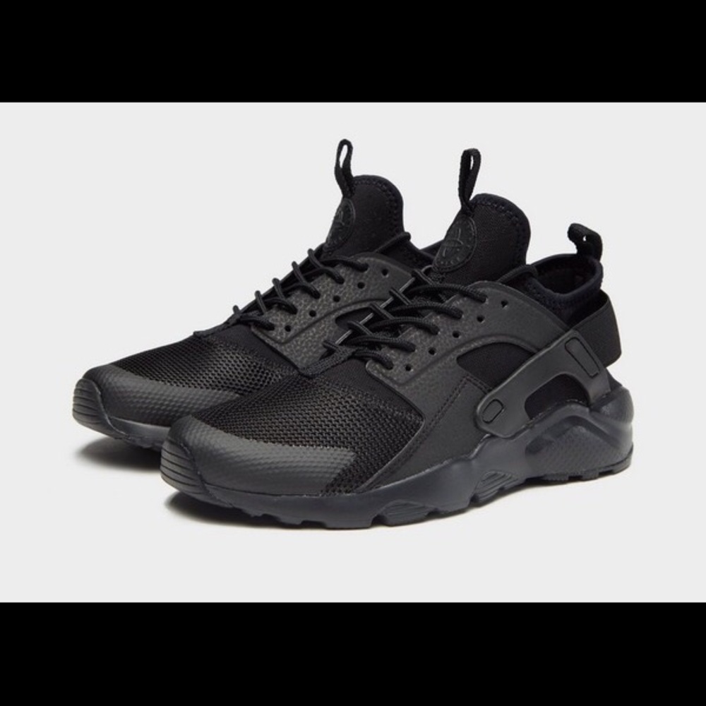 🖤Black Nike Air Huarache🖤